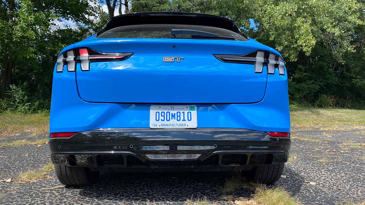 موستنج ماك اي 24