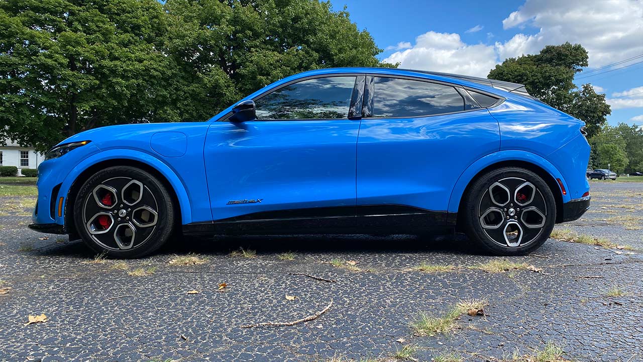 موستنج ماك اي 7