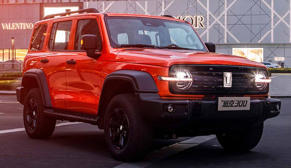 سيارة تانك الشركة الموجودة تحت قيادة جريت وول