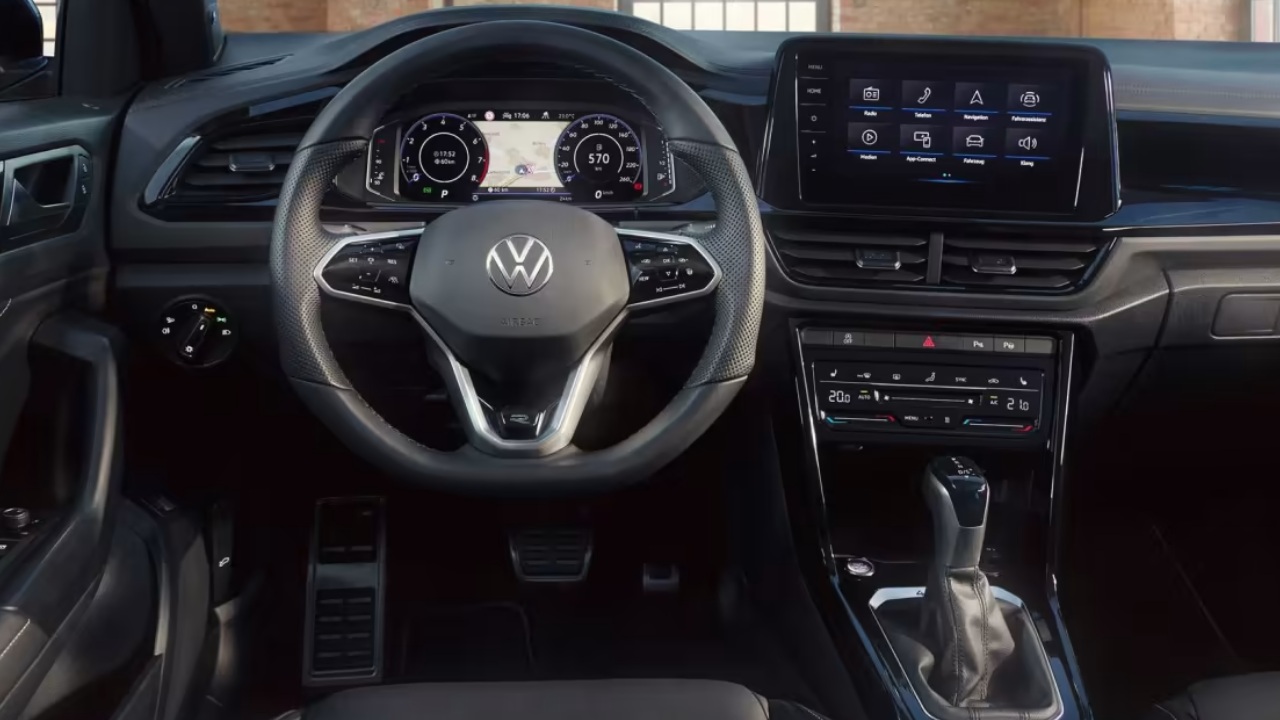 تي روك 2023 من الداخل