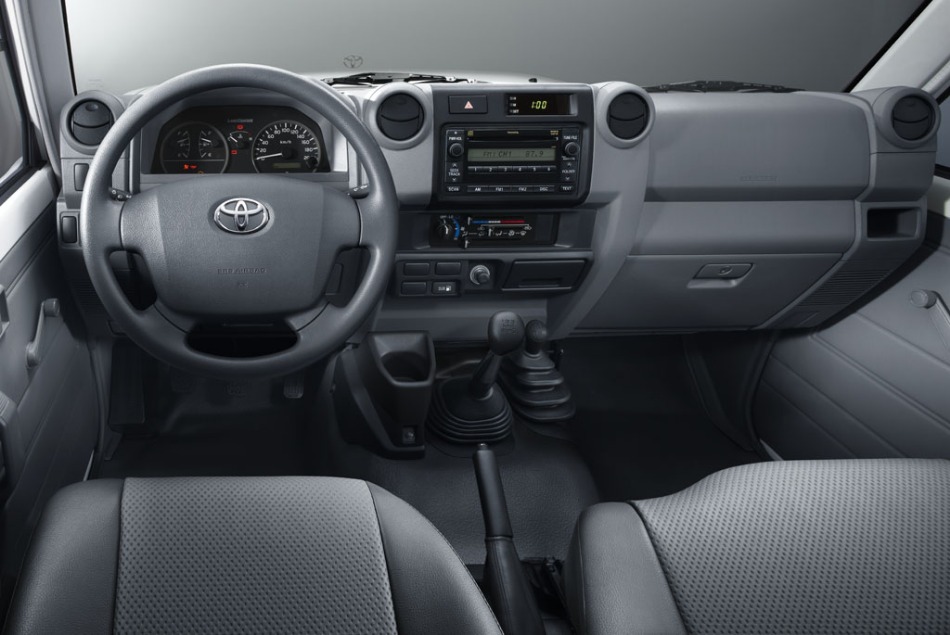 لاند كروزر بيك اب