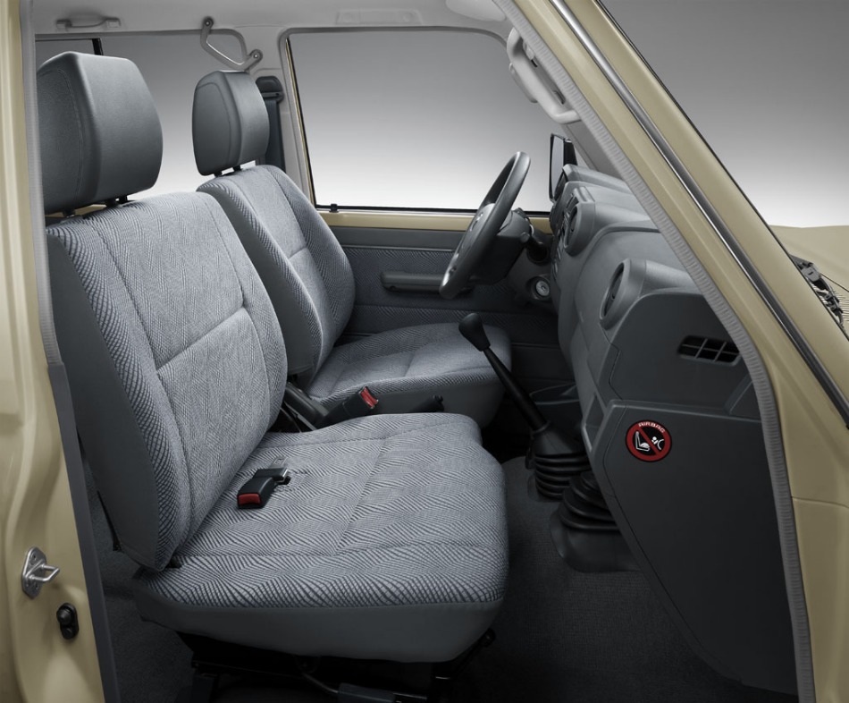 لاند كروزر بيك اب