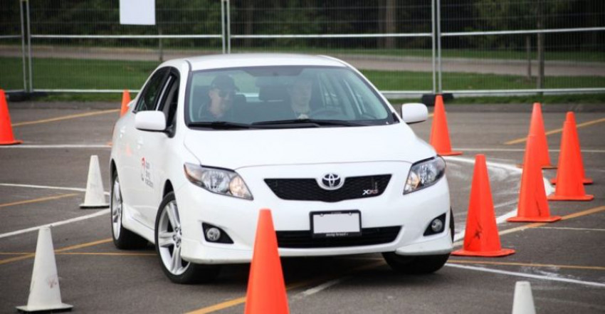 كم سعر تدريب القيادة