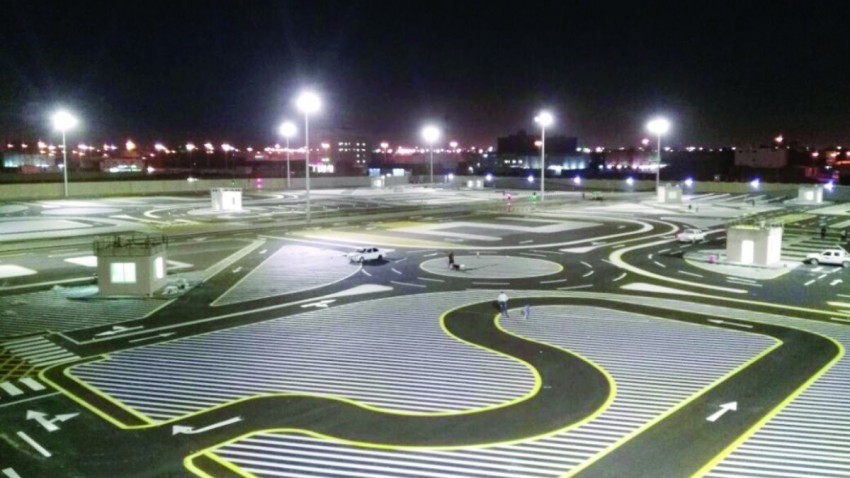 تعليم قيادة السيارات