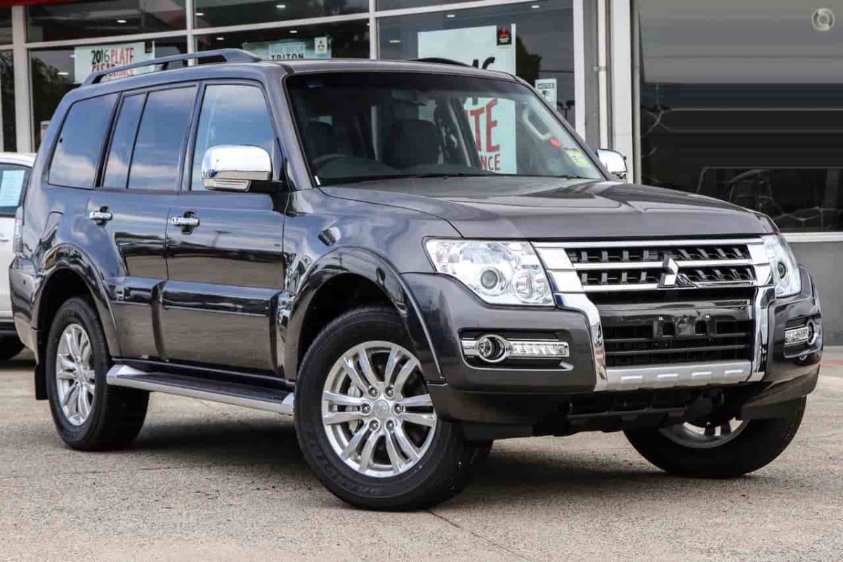 سيارة ميتسوبيشي