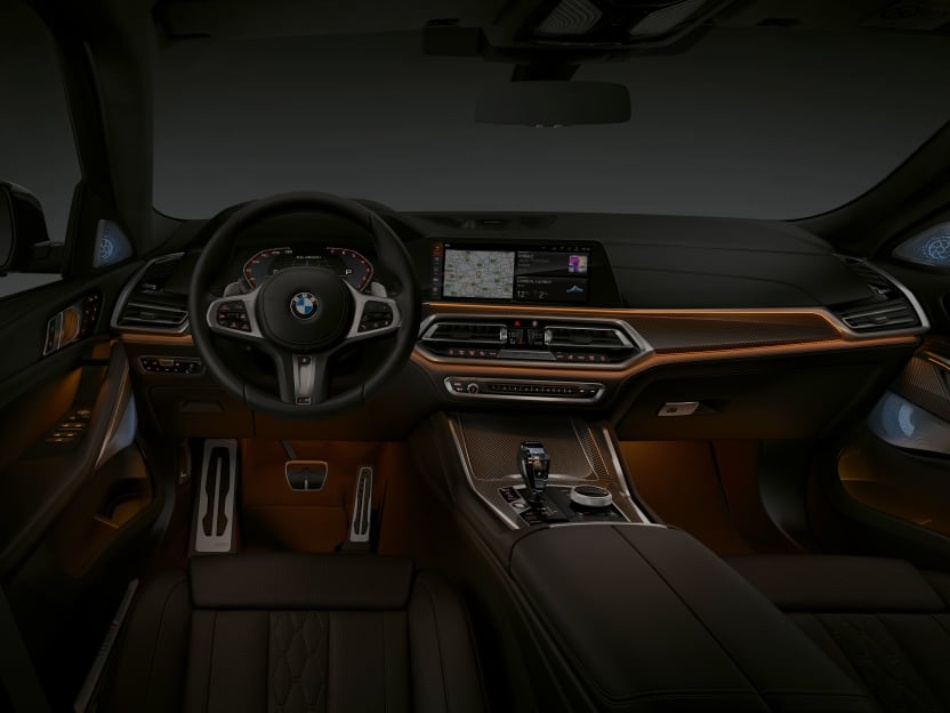 اكس 6 من الداخل