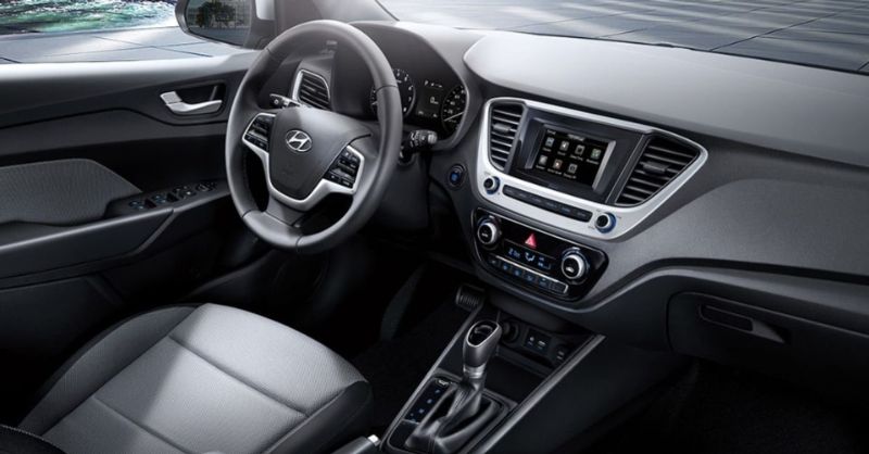 اكسنت 2023 من الداخل