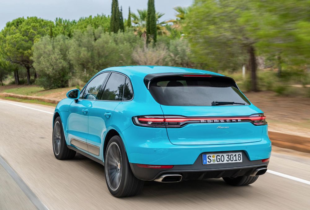 جيب بورش من الخلف