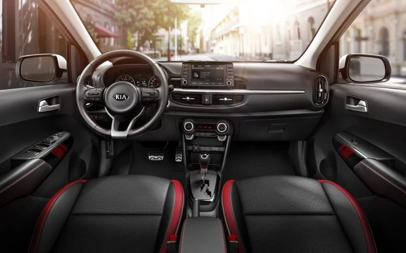 سيارة كيا صغيرة بيكانتو 2022 التصميم الداخلي