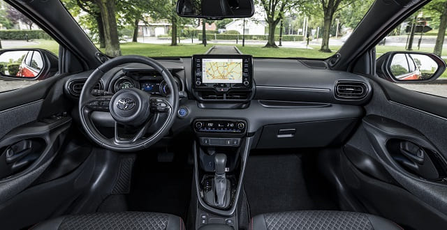 داخلية ياريس هاتش باك 