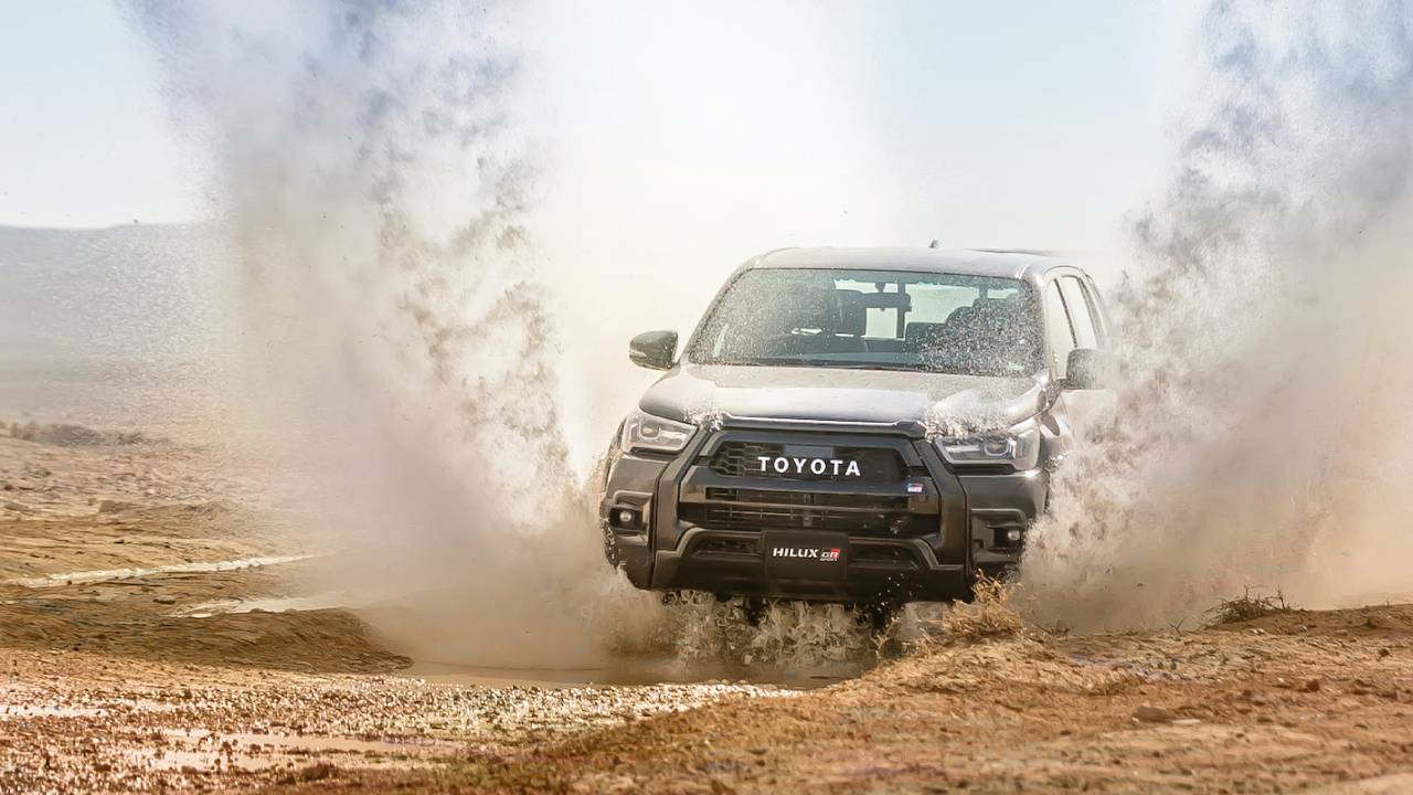 سيارة قير عادي