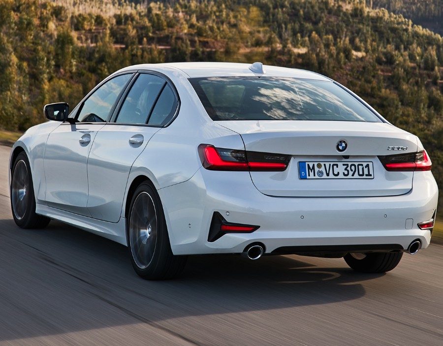 بي ام دبليو الفئة الثالثة