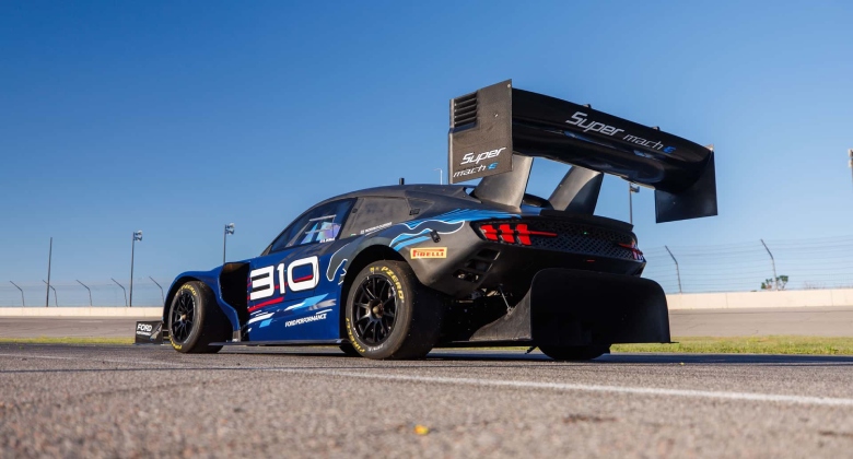 فورد ماكي اي بايكس بيك اداء