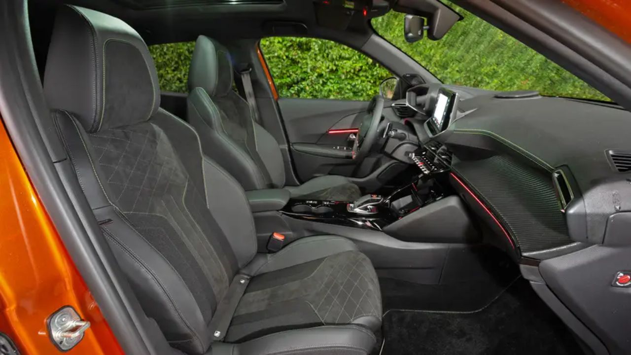 كيف تبدو&nbsp;بيجو 2008 2023 من الداخل