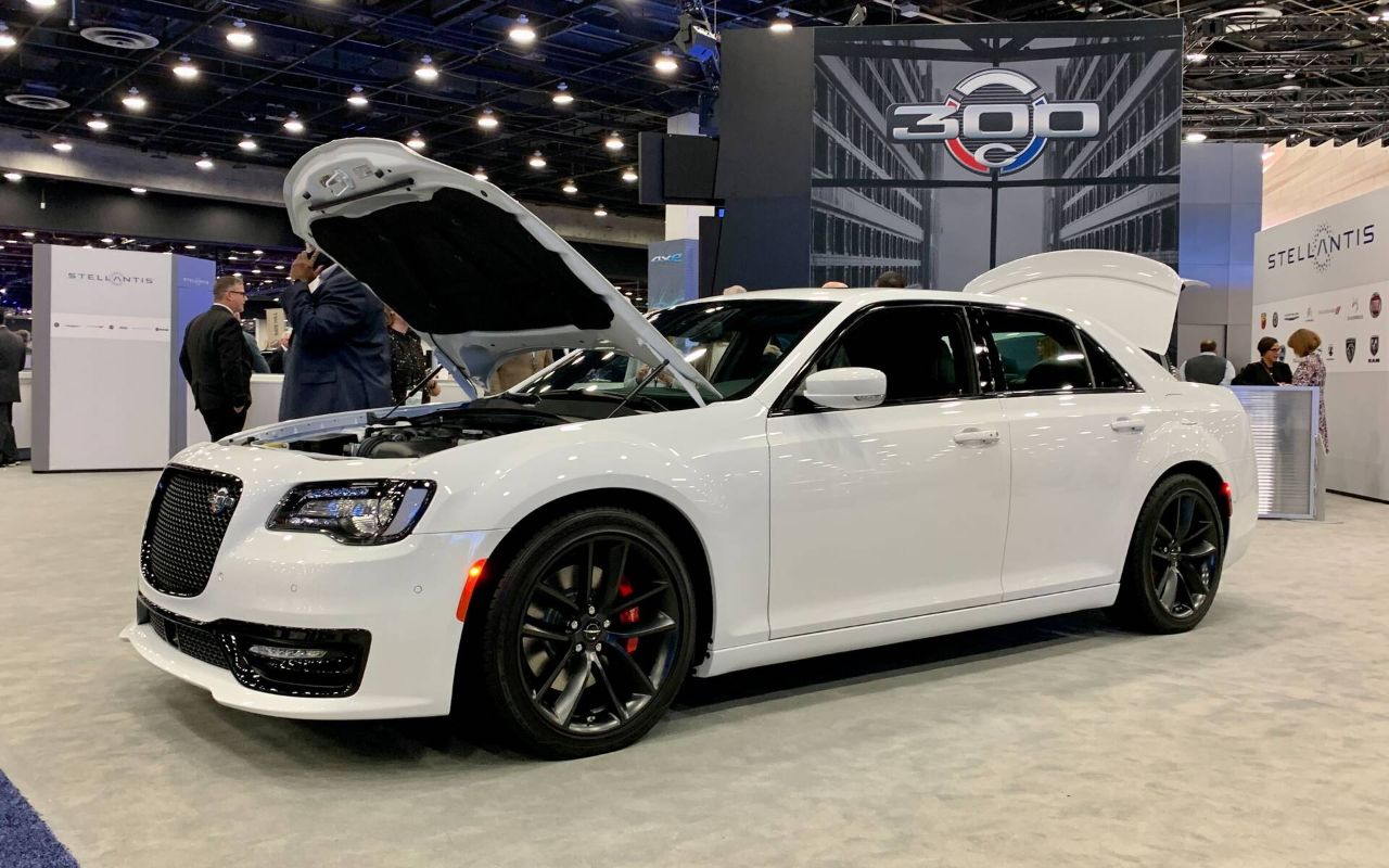 تصميم&nbsp;كرايسلر c300 2023