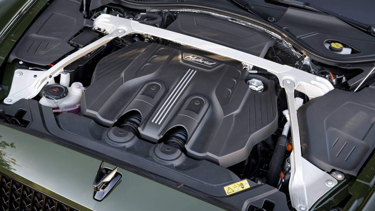 محرك بنتلي فلاينج سبير الهجينة