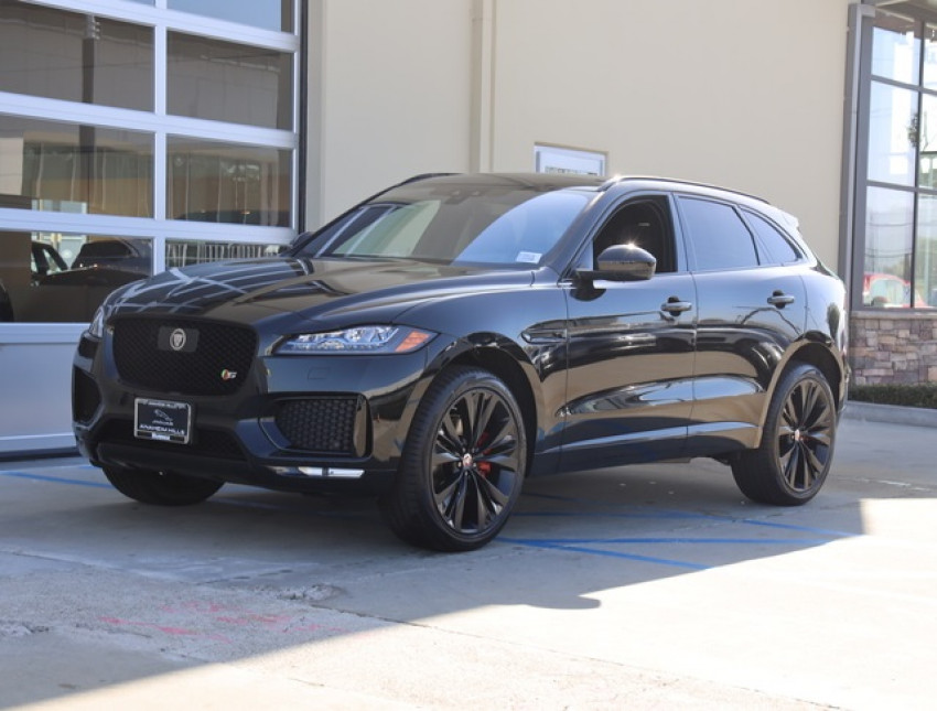 جاكوار f-pace