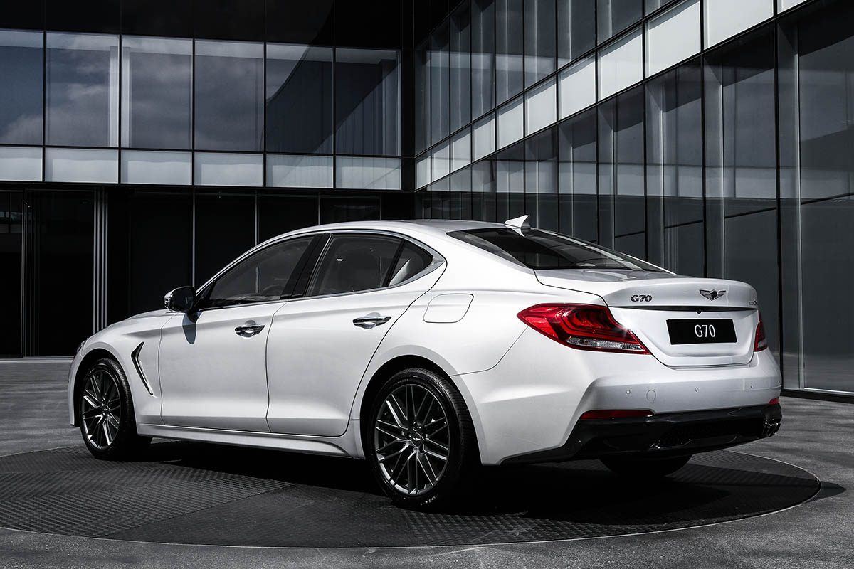 جينيسيس جي 70 