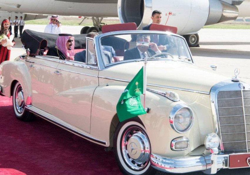 ما هي قصة السيارة التي نقلت الملك سلمان في الأردن صورة 1