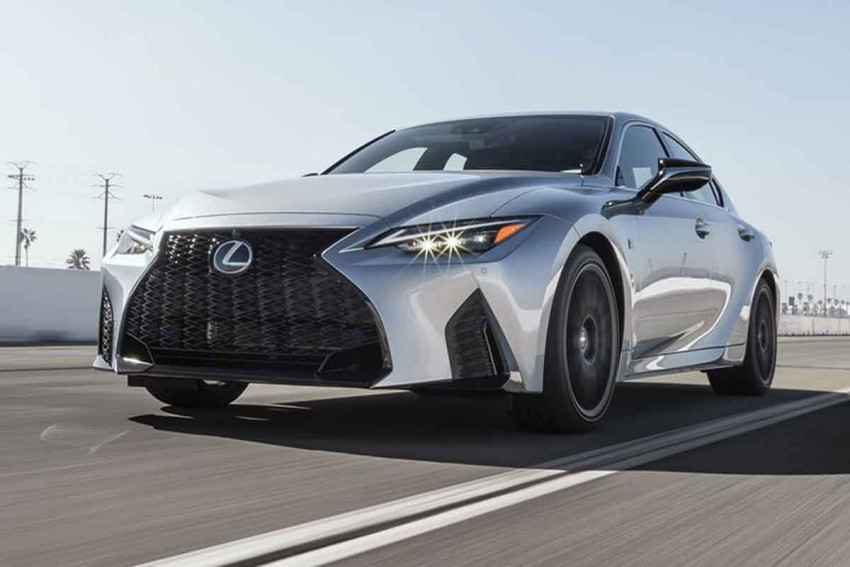 سيارات لكزس