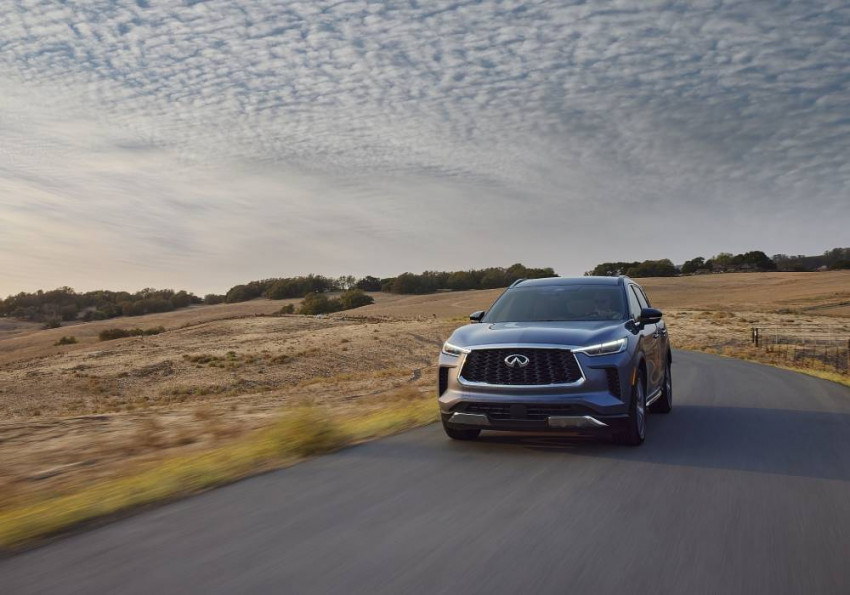 تجربة قيادة متكاملة مع سيارة إنفينيتي QX60 بنسختها الجديدة لعام 2022 صورة 1