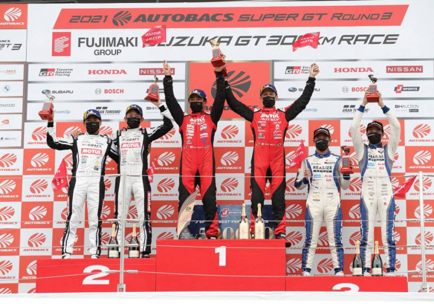 سيارات نيسان جي تي ار تهيمن على منصة التتويج في سوزوكا صورة 1