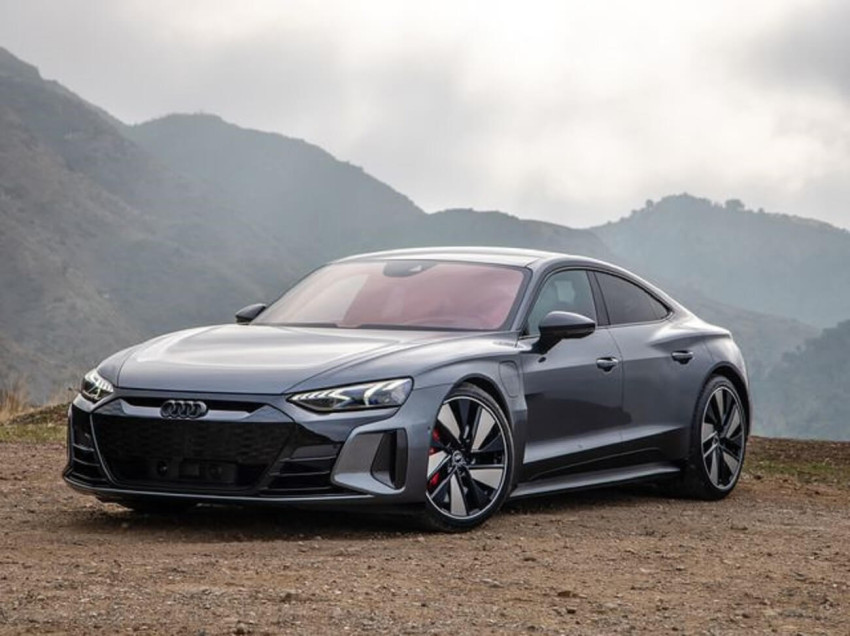 أودي e Tron gt 2022 المواصفات والاسعار في السعودية