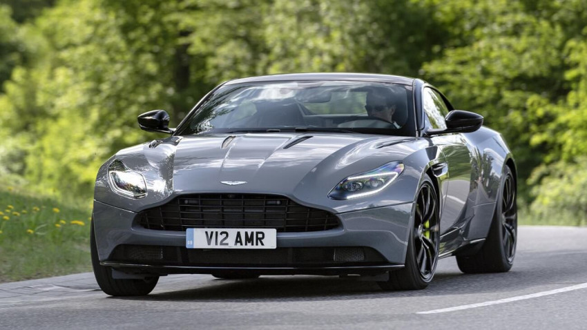 استون مارتن db11 2023 المواصفات والاسعار في السعودية