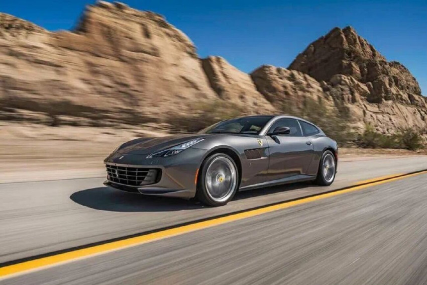 فيراري GTC4 Lusso 2022 المواصفات والاسعار في السعودية