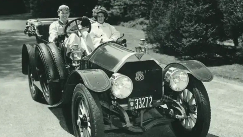 سيارة Simplex 50 HP Toy-Tonneau