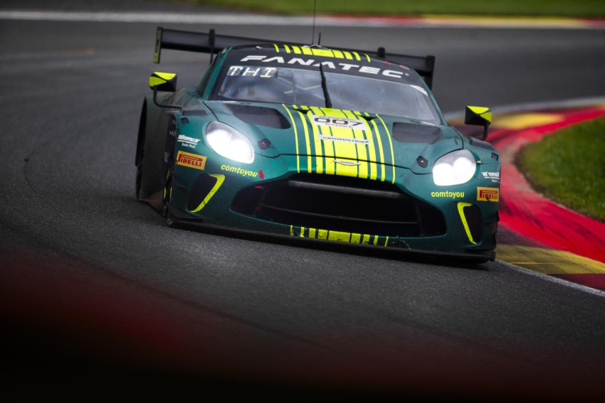 aston martin race