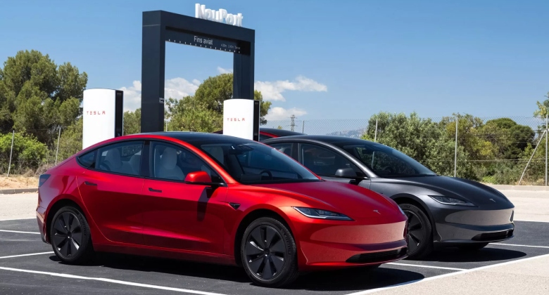 ازمة تسلا خارجي 