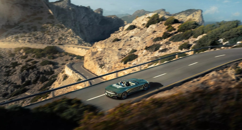 استون مارتن فولانتي اداء