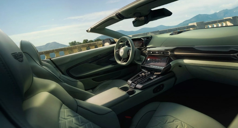 استون مارتن فولانتي داخلي