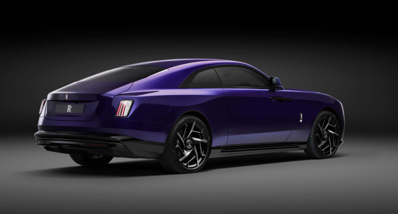 رولز رويس بلاك بادج خارجي