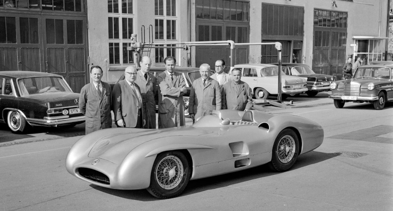 مرسيدس اسطورية بناء