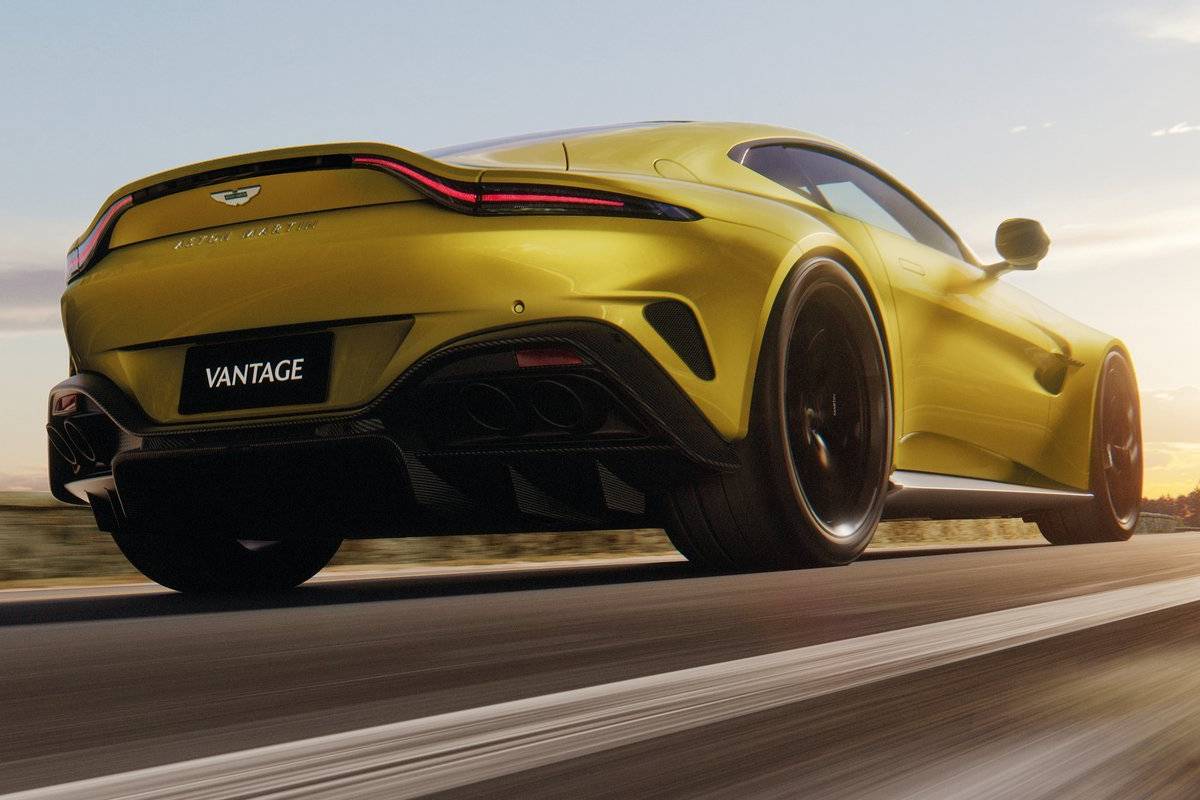 استون مارتن فانتاج 2025