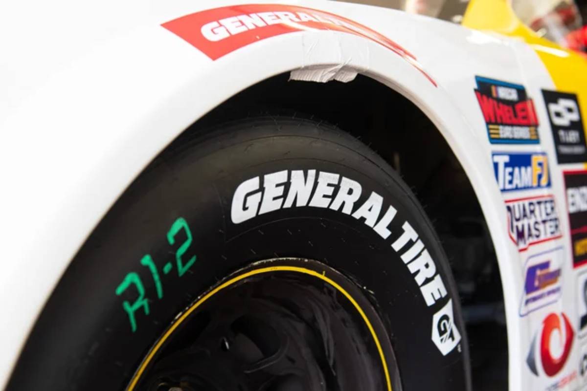 اطارات السيارات