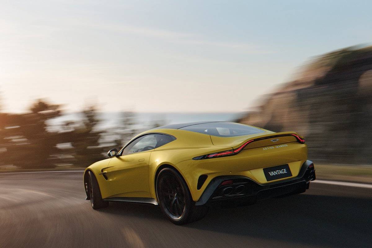 استون مارتن فانتاج 2025