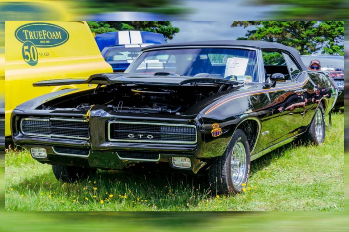 سيارات بونتياك