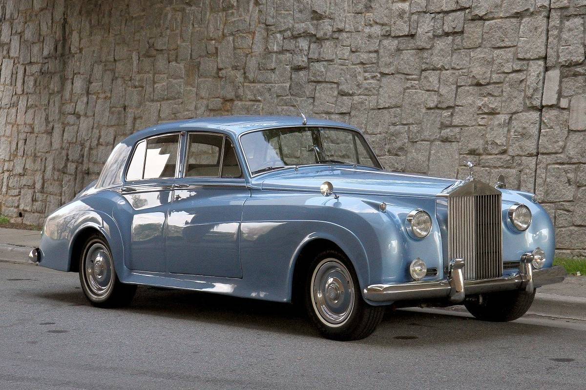 سيارات الفيس بريسلي