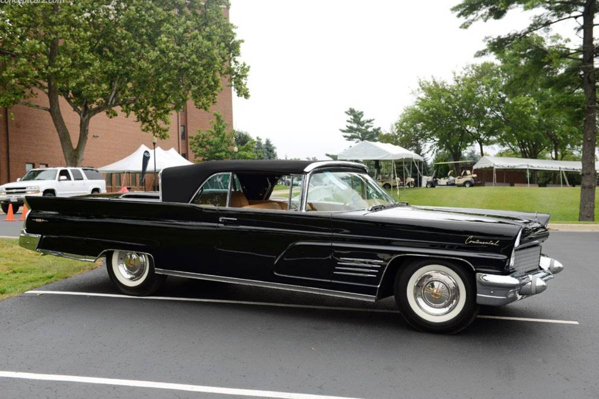 سيارات الفيس بريسلي