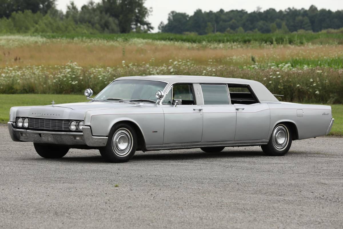 سيارات الفيس بريسلي