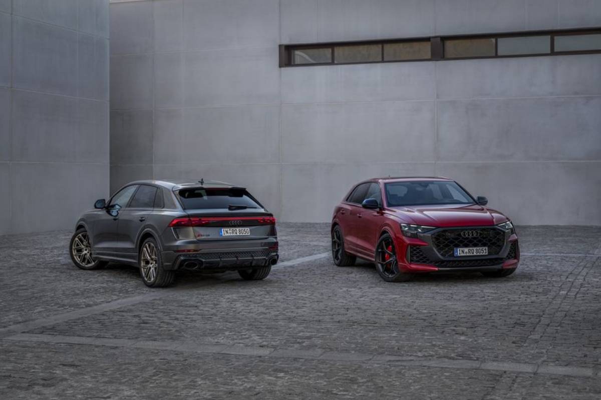 اودي ار اس كيو 8 بيرفورمنس 2025