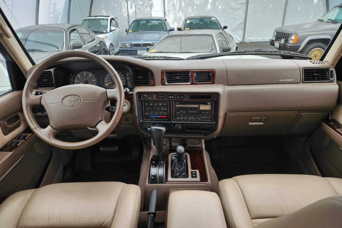 تويوتا لاند كروزر 80