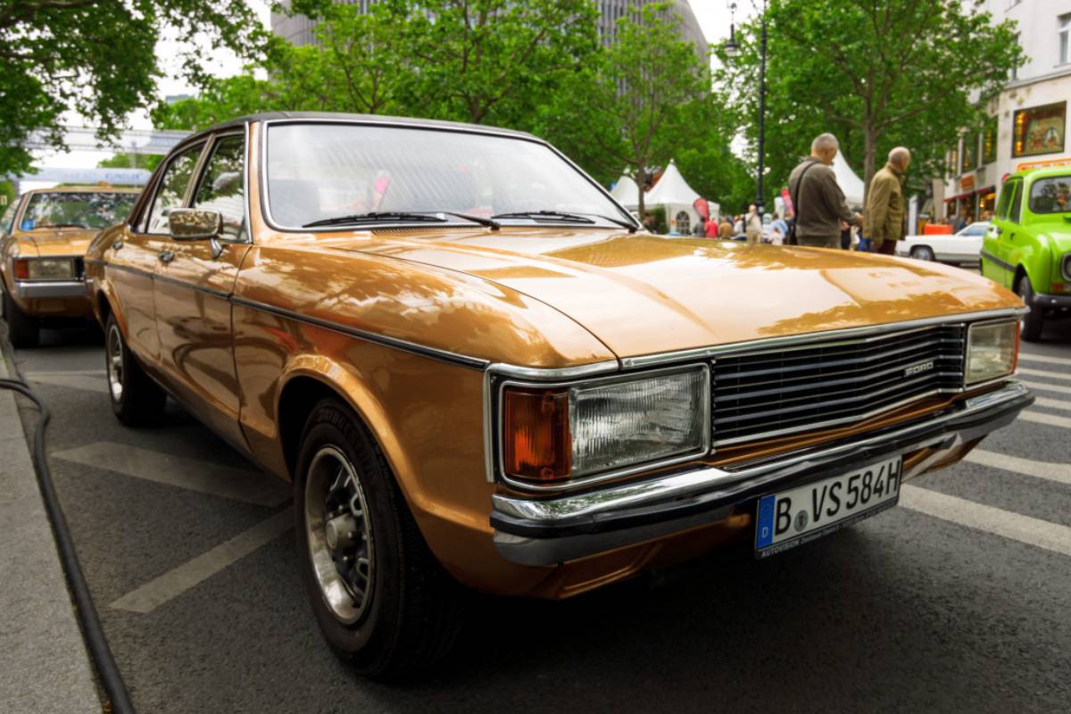 سيارات المشاهير