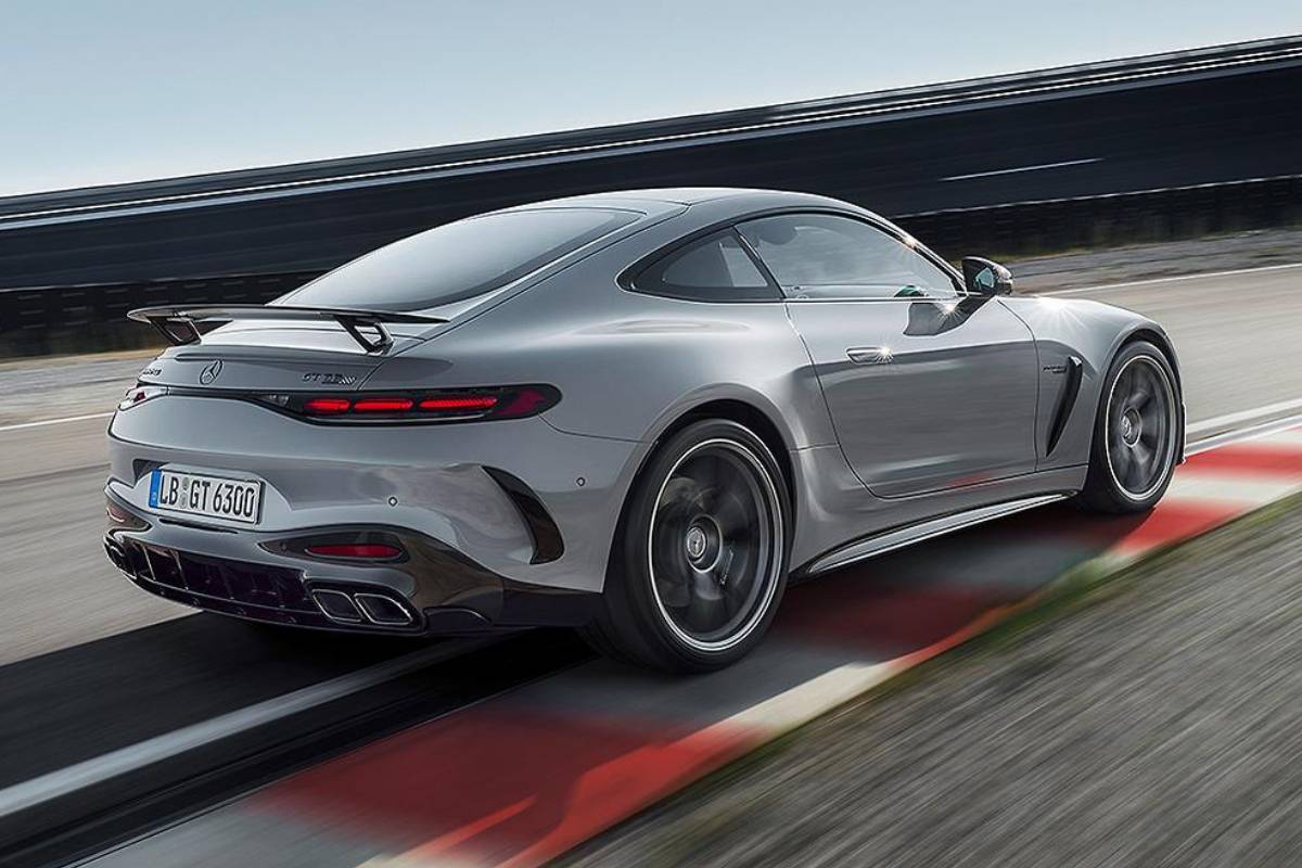 مرسيدس ايه ام جي جي تي 63 برو فور ماتيك بلس 2025