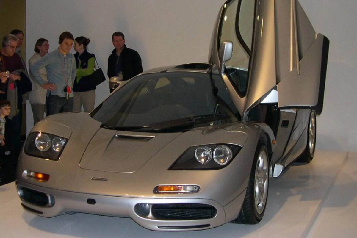 سيارات المشاهير