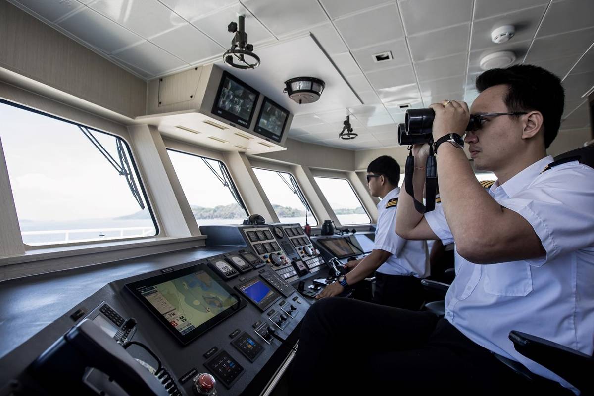 اليخوت الفاخرة