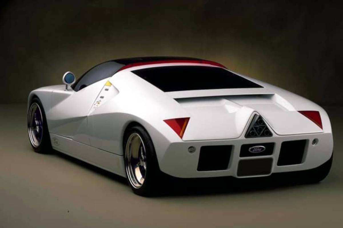 فورد جي تي 90